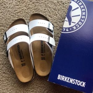 New Arizona Birkenstock size US 9